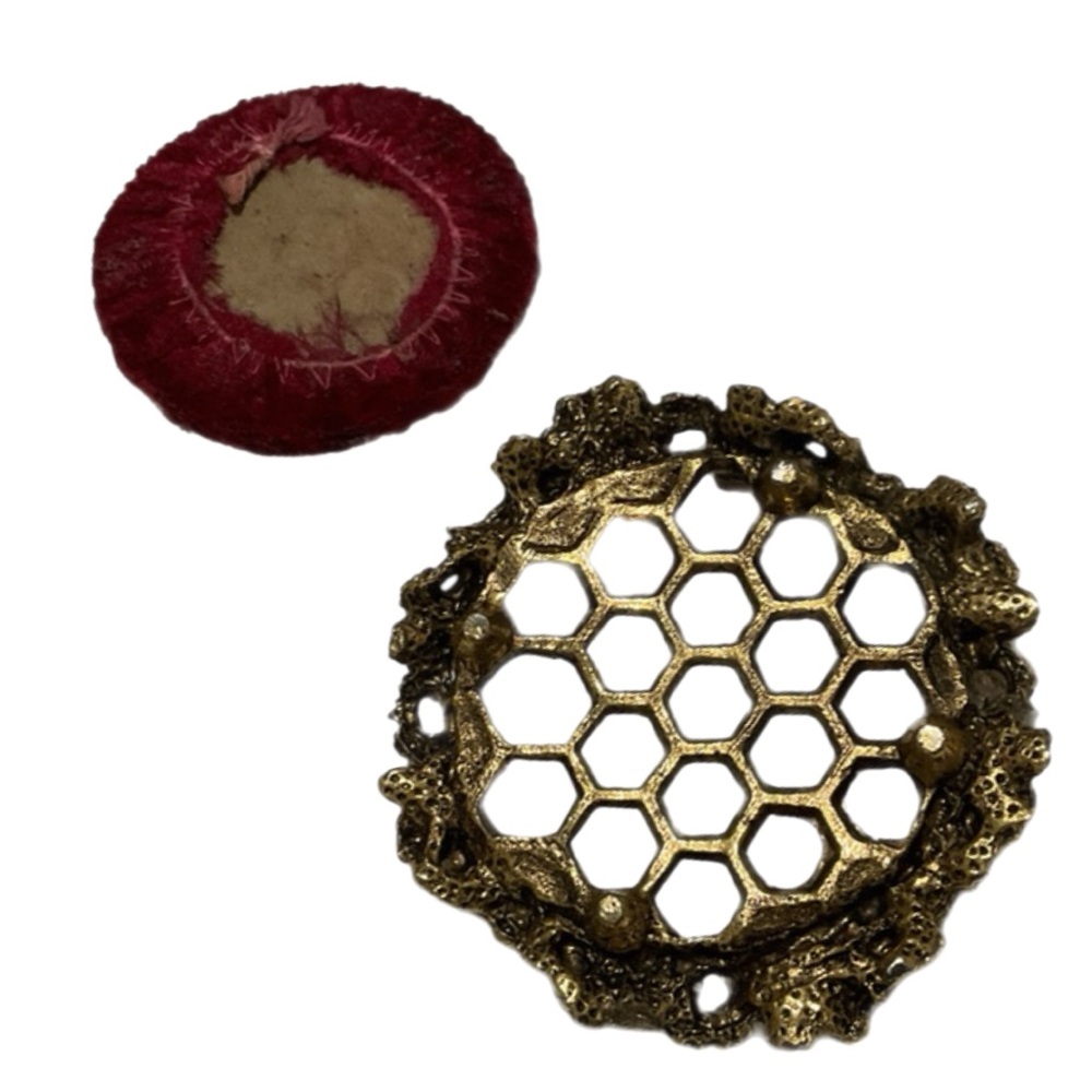 Vintage Red Velvet Pin Cushion with Brass Base - Picture 4 of 6